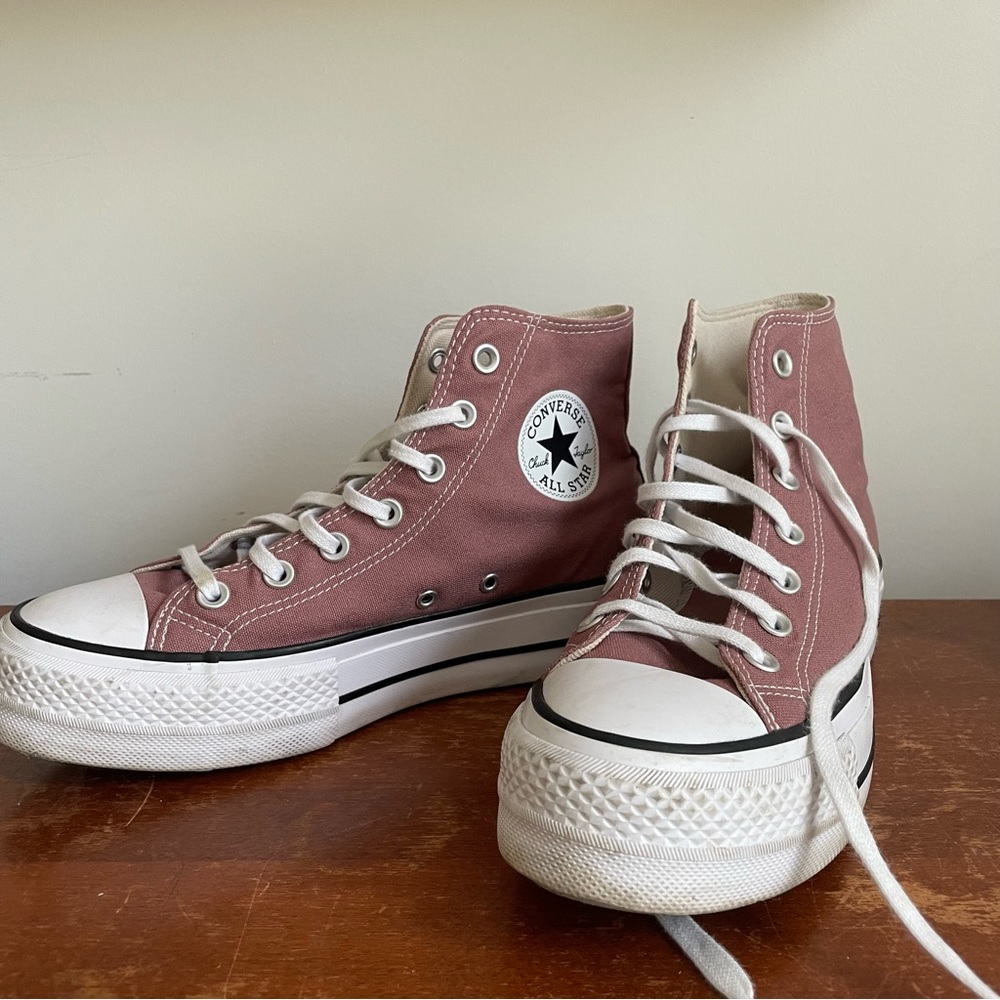 Platform High-Top Converse Chuck Taylor | Size Women’s 8 | Dusty Rose